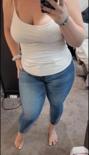 curvy body tank and tight jeans and bikini selfie