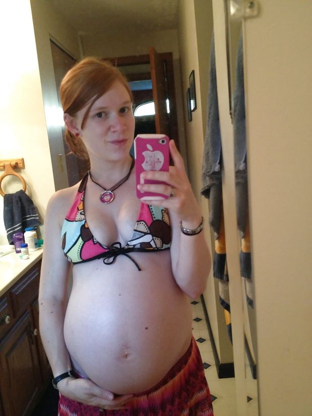 pregnant redheads  (15/61)