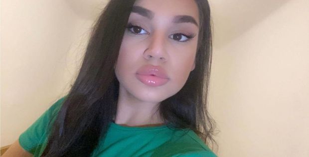 Teen with perfect blowjob lips