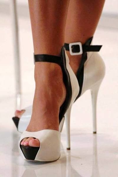 love strappy heels