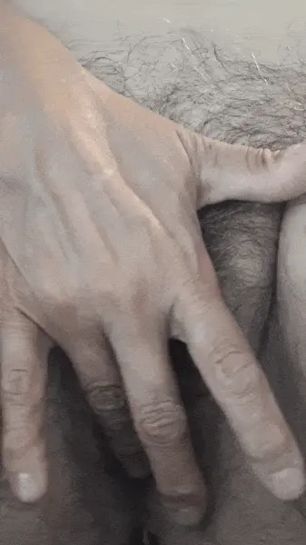 mmmmm... my pussy is so juicy and ready to receive!