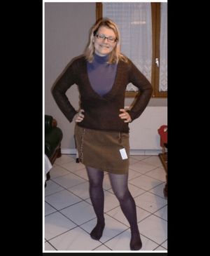 beautiful body hiding under boring outfit