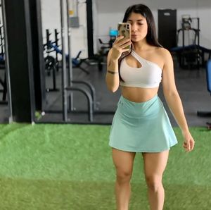 busca mi nombre en facebook y hazme un tributo con tu semen!