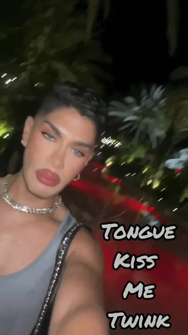 Kiss A BOYY