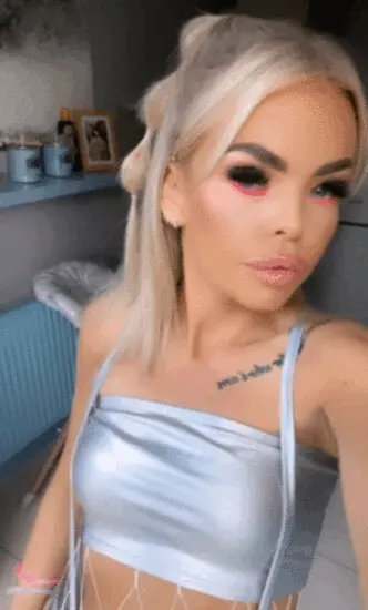blonde facial