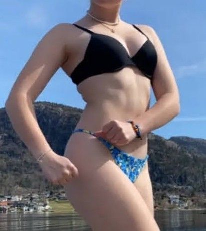 Flexing in bikini