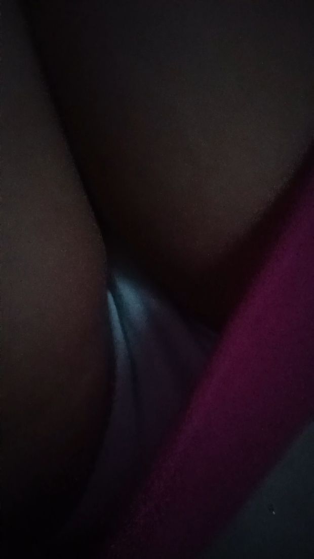 mom upskirt