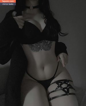 Genesis Sisi, Genesiscruzm