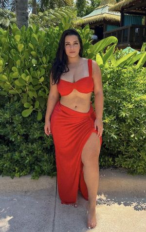 Beauty showing thigh