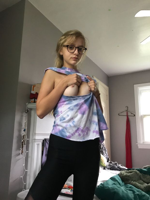 prettyschoolgirl