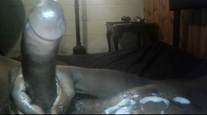So much creamy cum from that huge black cock mmm papi so yummy