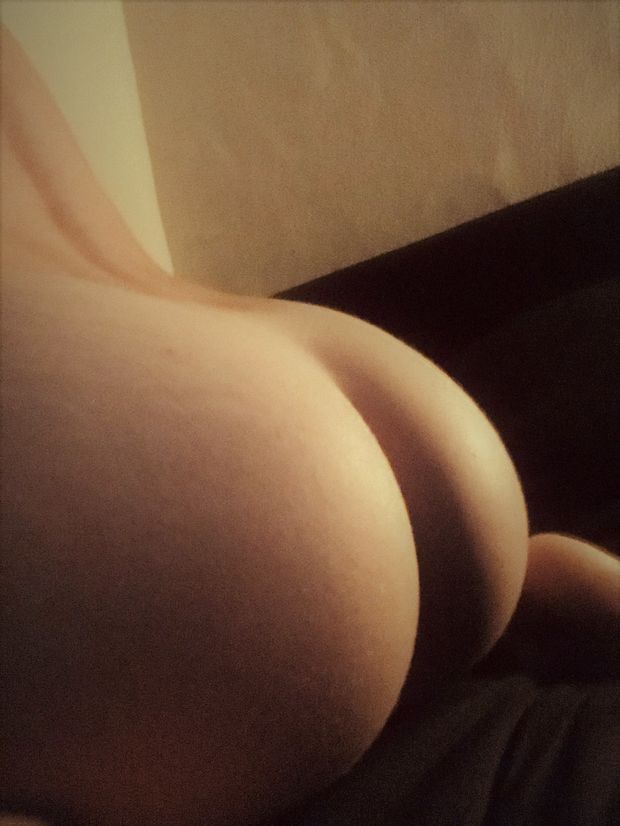 nice femboy ass x