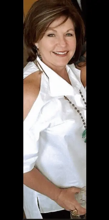 who would guess that body is hiding under her clothes?