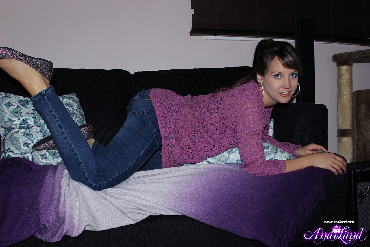 Pose: All Fours