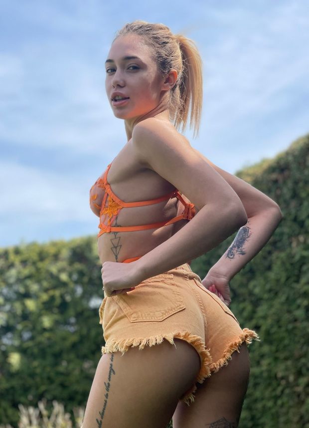Sexy ass bsbe