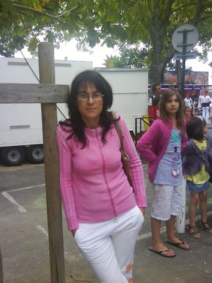 Petite femelle portugaise bien coquine