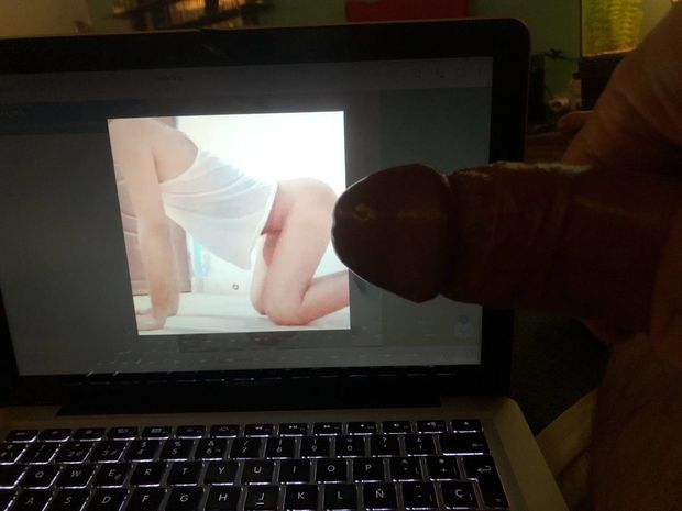 Daddy jerks off to my photos when I'm not with him
