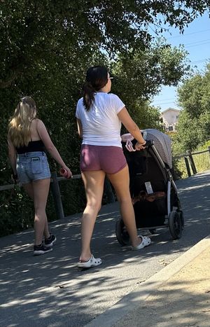 More fine asses out and about