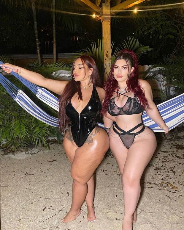 Two thiccc ass latina heauxs