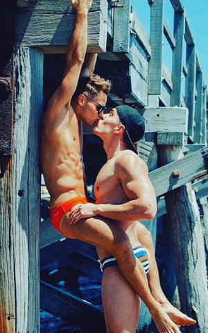 Hot guys kissing