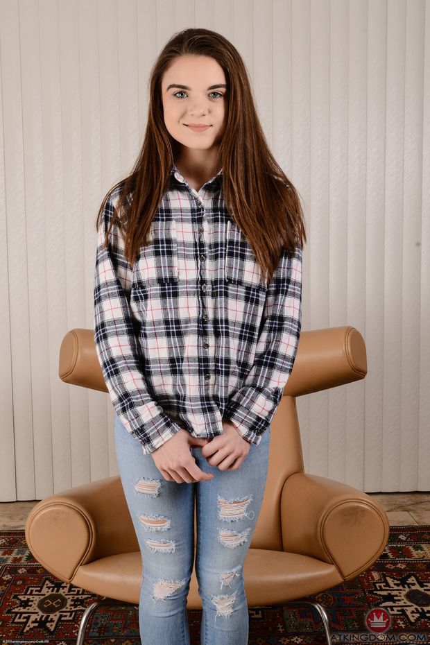 Amateur Teen Babe Megan Marx.