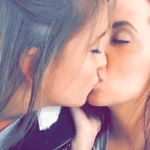 tongue kiss