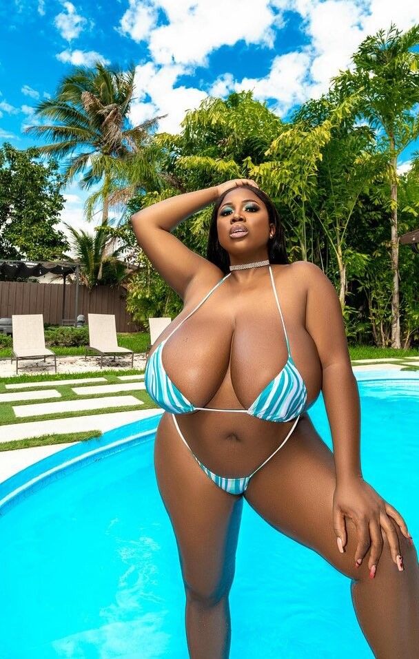 MaseratiXXX looking sexy in a bikini