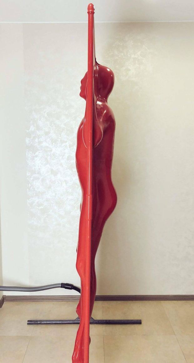 Rubber prisoner