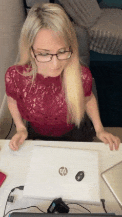 الموضوع 'صور سكس ميلف بتتباس وتتناك وهي بتضحك'