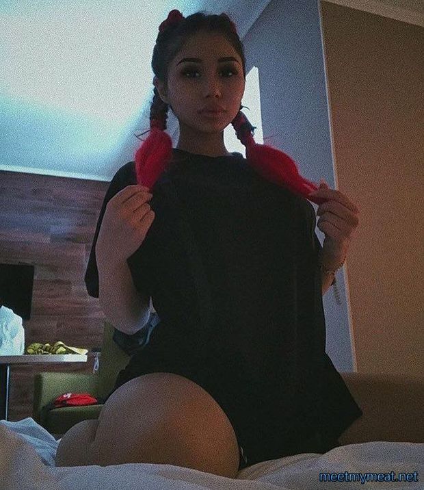 That hottie is looking  so damn cute