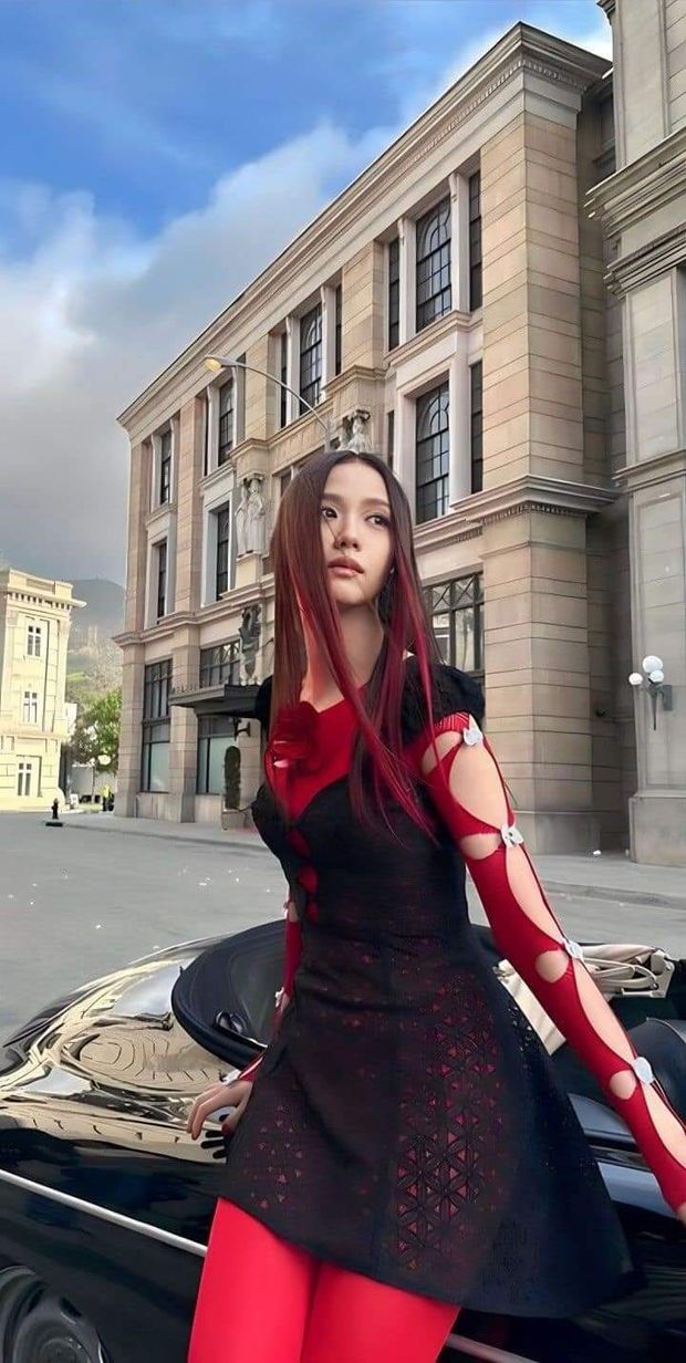 Asian redhead