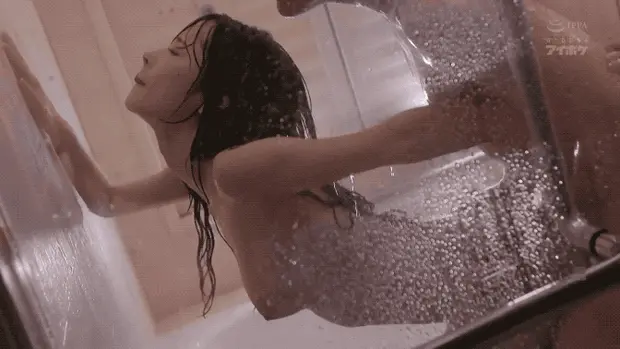 Kana Momonogi fucking in the shower