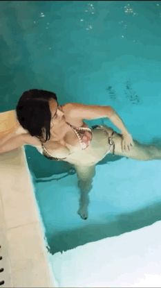 Oh my god… imagine fucking Selma Hayek like this