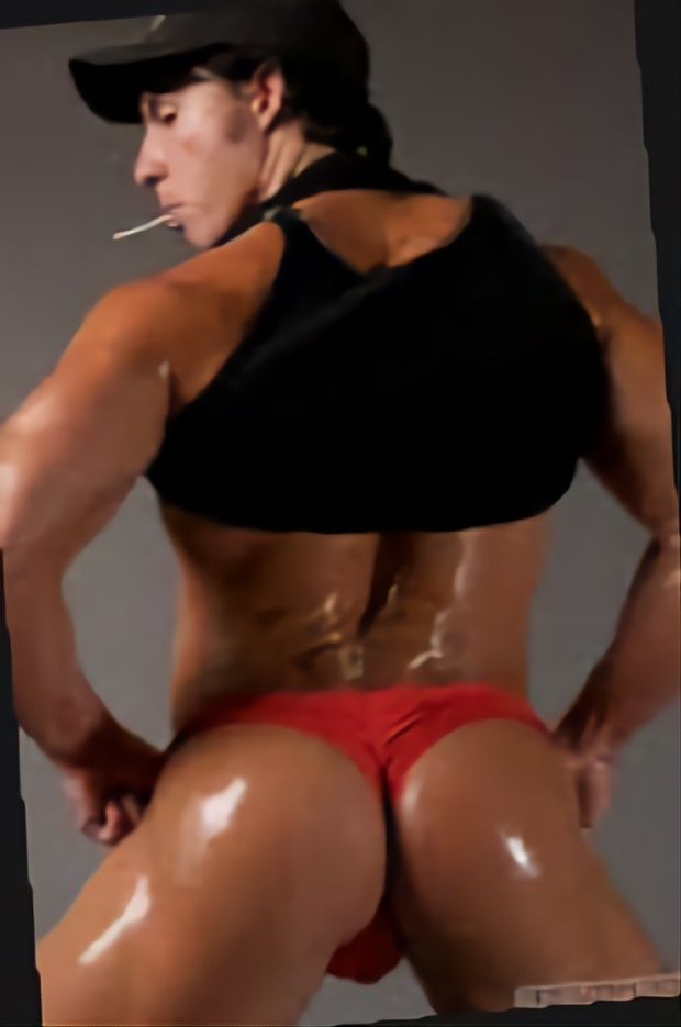 Ass Is Ready To Crash