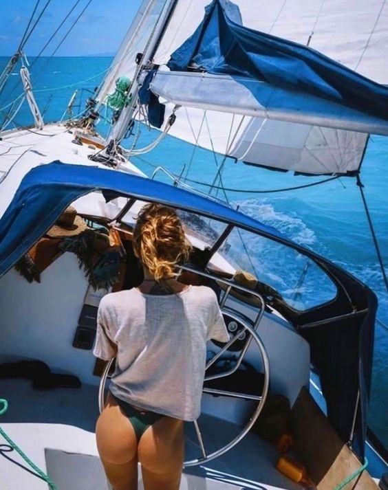Lovely ass on a yacht.