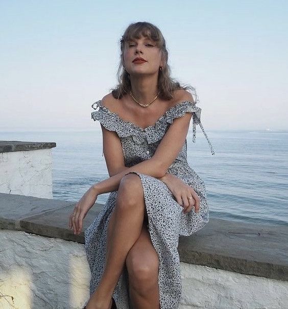 Taylor in her best dress