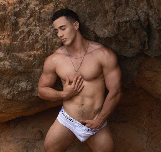 Magic Mak Flirt4Free Cam Model