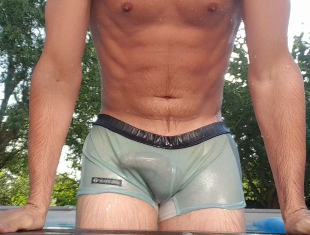 Wet n wild