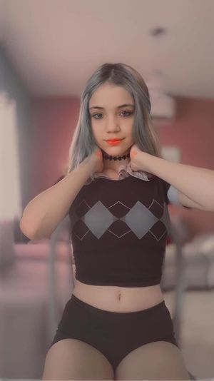 that innocent face ends up full of cum, how would you spank her? Comment me