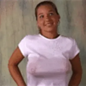 shaking boobs in wet shirt