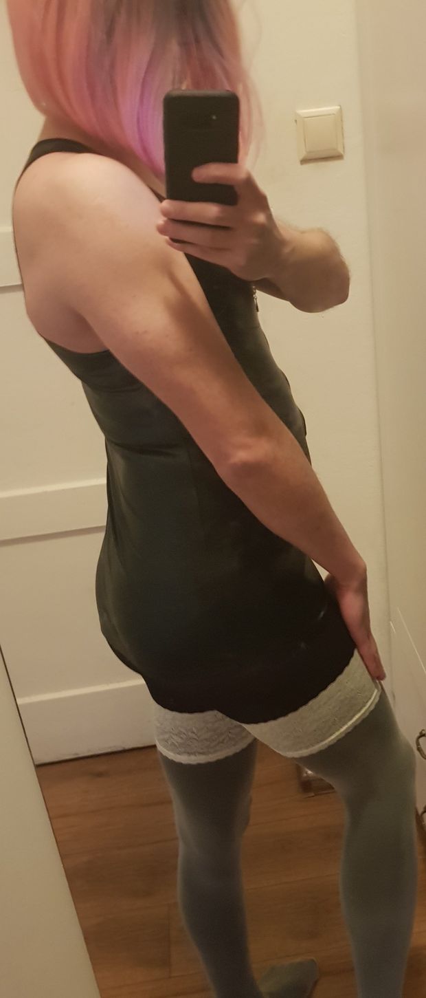 Sissy ready for date