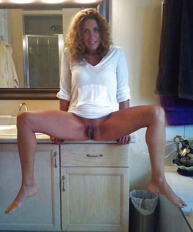 hot Housewife
