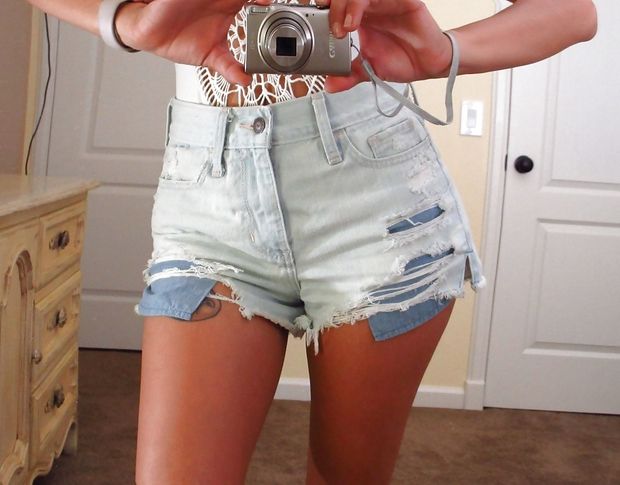 Busty Ebay Seller