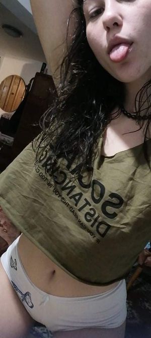 Hot babe Nikole with perfect body