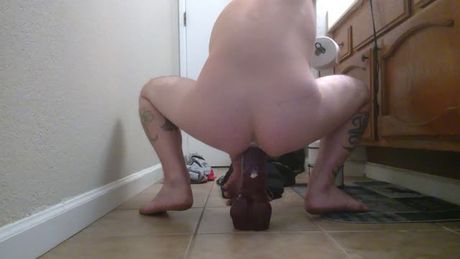 Me havin fun at a friends house. Repost if u like