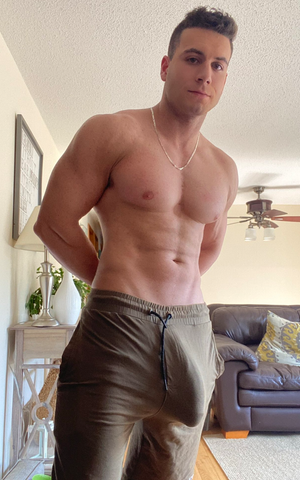 Who doesn't like jogging pants