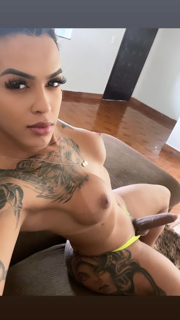 Amazing Julianny