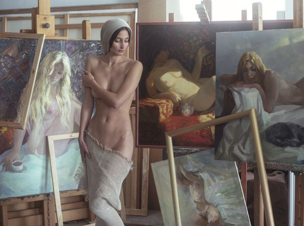 Nude woman