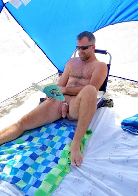 beach day nudes