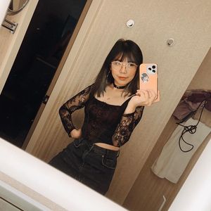 LlilyPichu (Streamer) - Wearing All Black